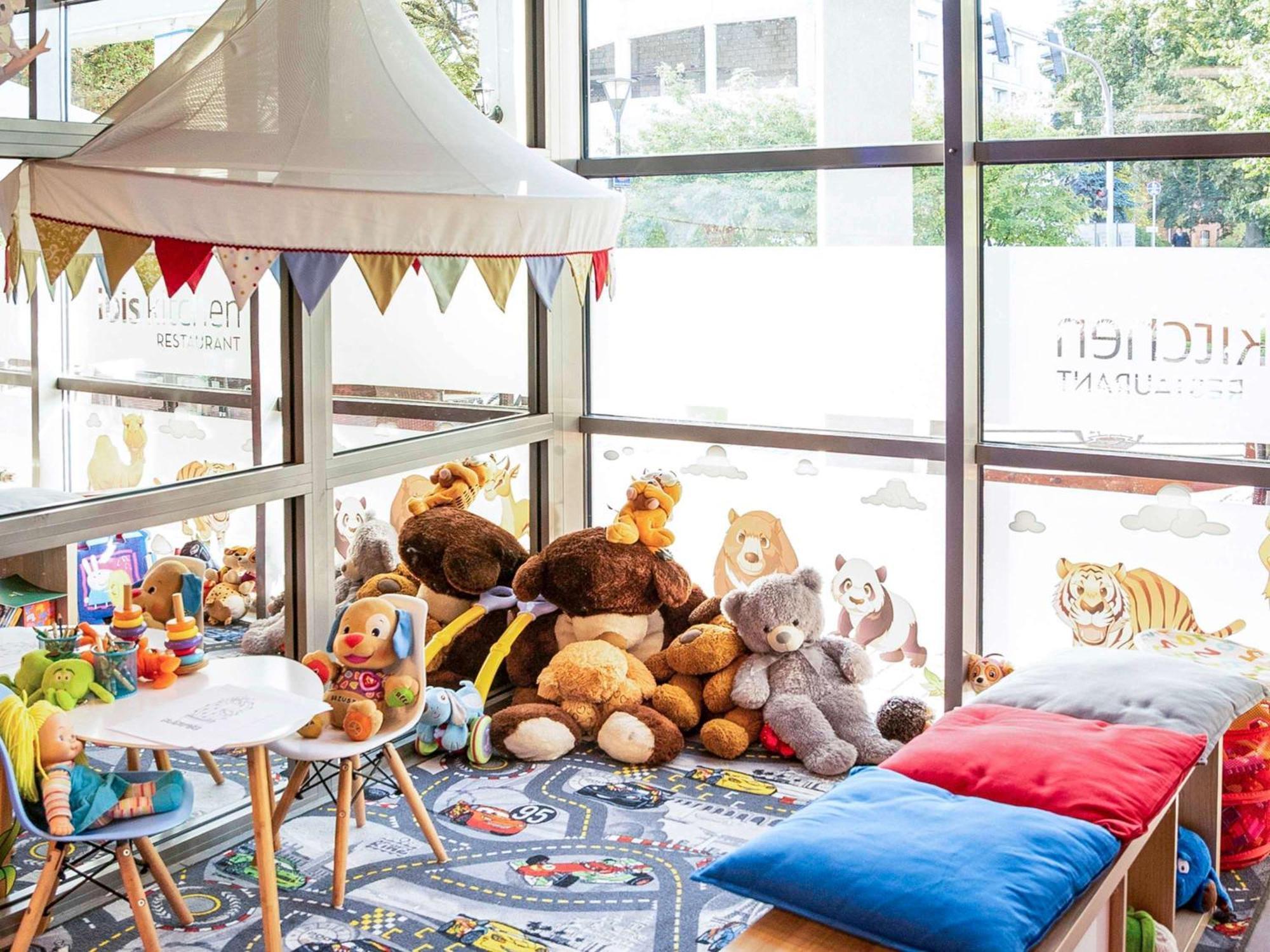 Ibis Poznan Stare Miasto ภายนอก รูปภาพ