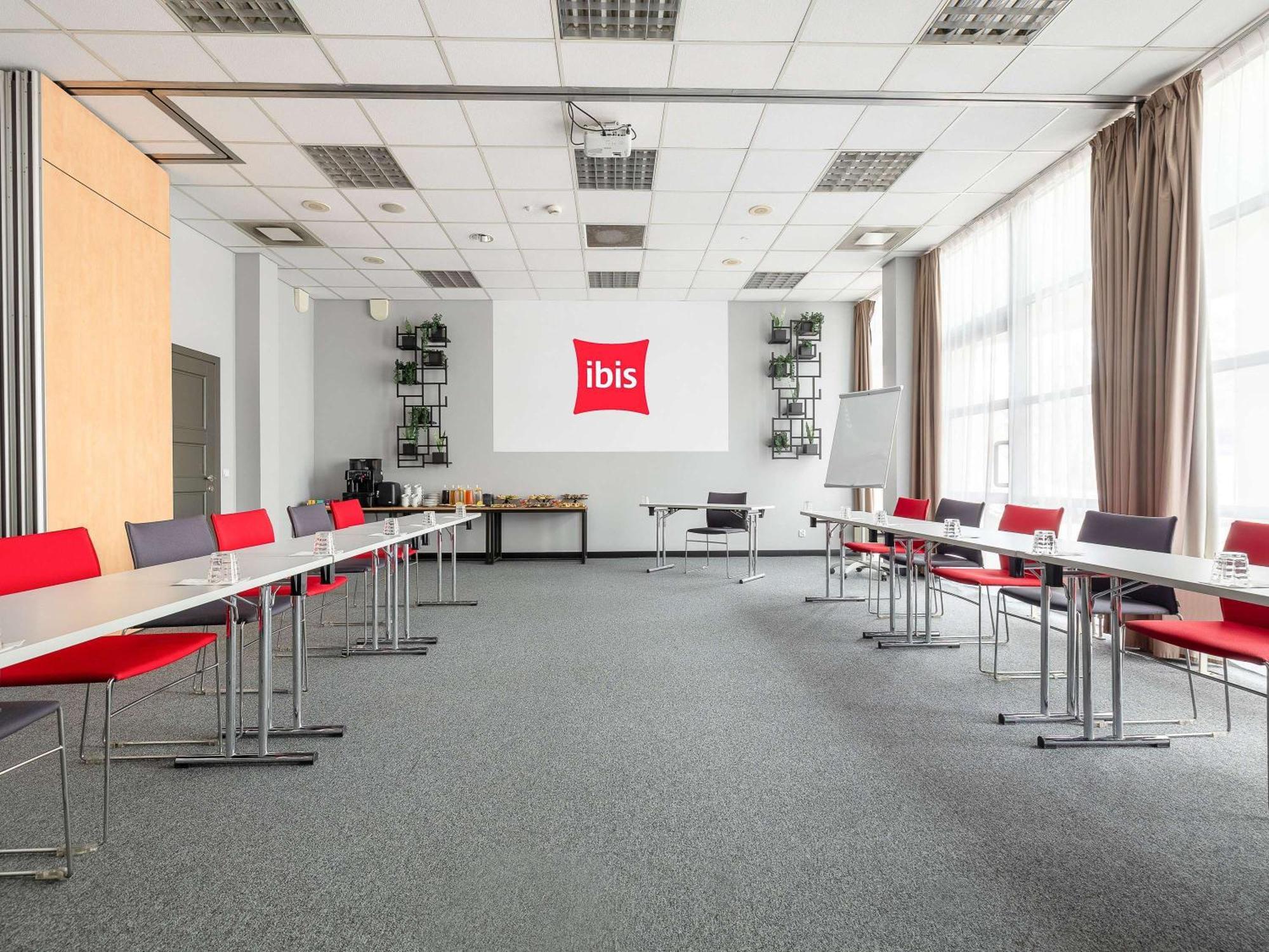 Ibis Poznan Stare Miasto ภายนอก รูปภาพ