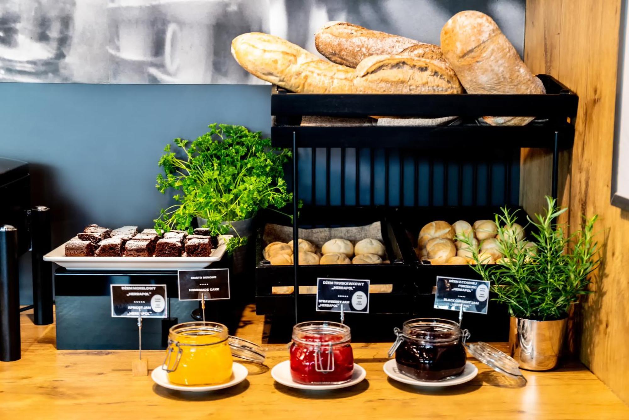 Ibis Poznan Stare Miasto ภายนอก รูปภาพ